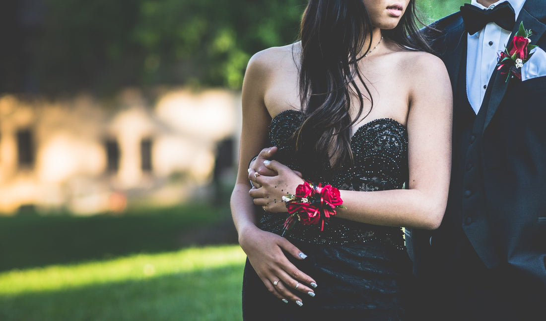 Prom Dress Bras | Match The Dress Type To The Bra | Perkies Prom Dress Bras | Match The Dress Type To The Bra | Perkies
